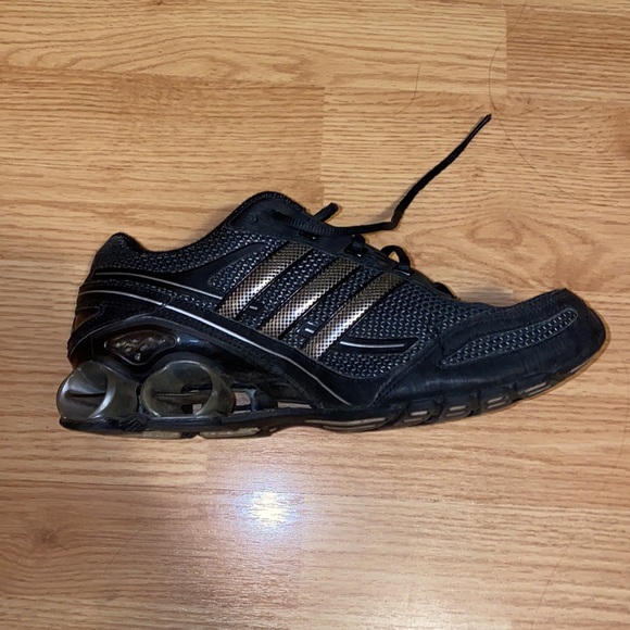 Black Adidas Bounce Runners. Men’s Size 8.5. - Picture 2 of 3